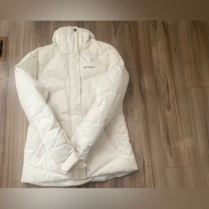 COLUMBIA INSULATED WINTER JACKET 🤍